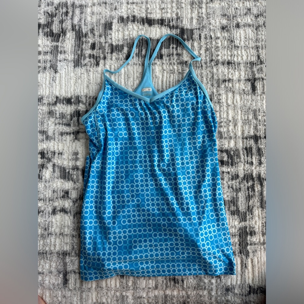 Nike Women's Tennis Shirt. Size Medium.